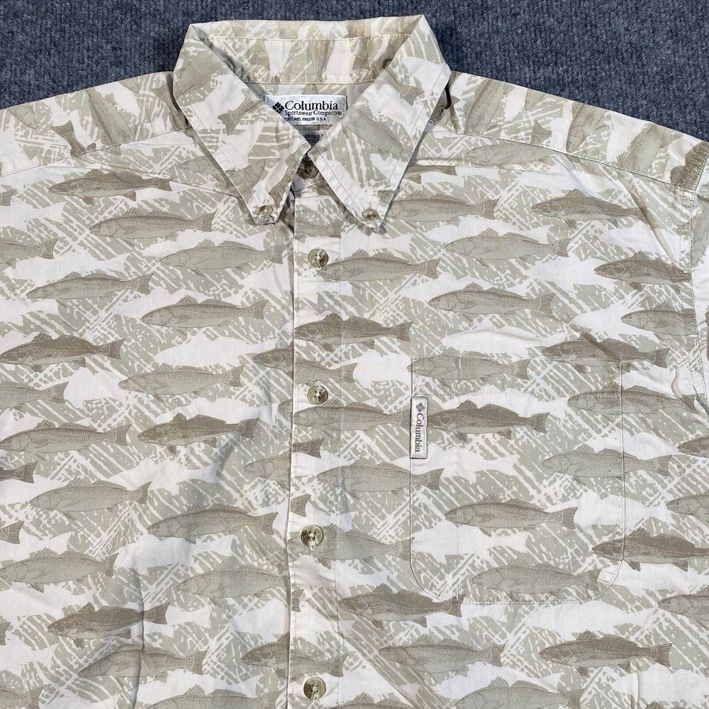 Columbia Mens Large Trout Fish All Over Print Short Sleeve Button Shirt